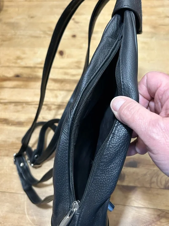 90s Black Leather Sling Backpack - Picture 7 of 8